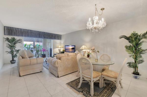 Palm Royal, 45 SE 13th St #B2, Boca Raton, Florida 33432, image 1