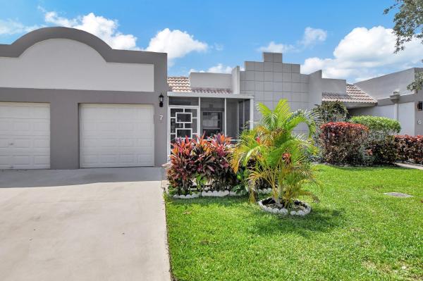 Town Villas At Moon Lake, 18820 Stewart Cir #7, Boca Raton, Florida 33496, image 1