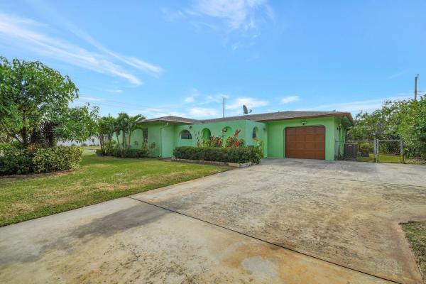 Forest Hills, 702 SW 23rd Ave, Boynton Beach, Florida 33435, image 1