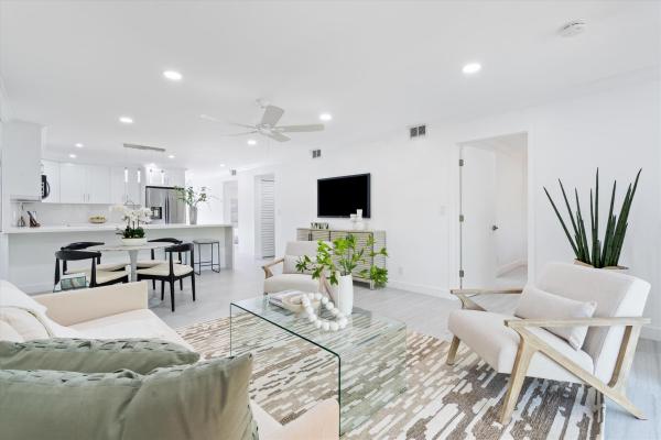 Town Villas At Moon Lake, 9275 Flynn Cir #6, Boca Raton, Florida 33496, image 1