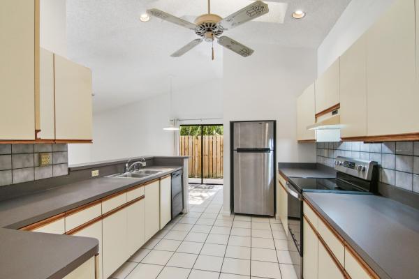 7600 W Country Club Blvd, Boca Raton, Florida 33487, image 3