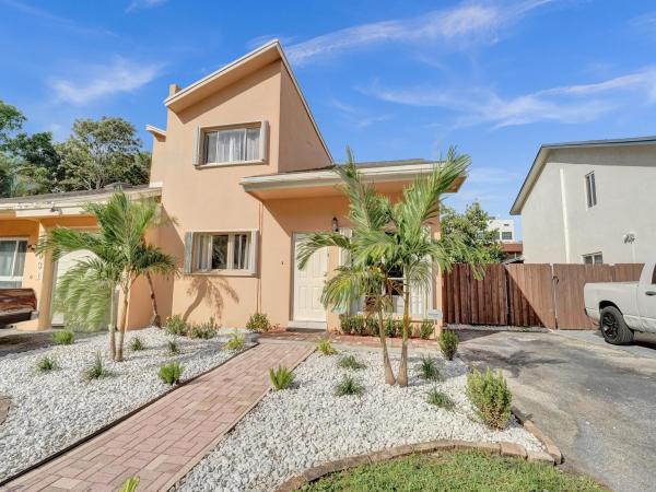 Dania Beach No HOA, 5521 SW 44th Ave, Dania Beach, Florida 33314, image 1