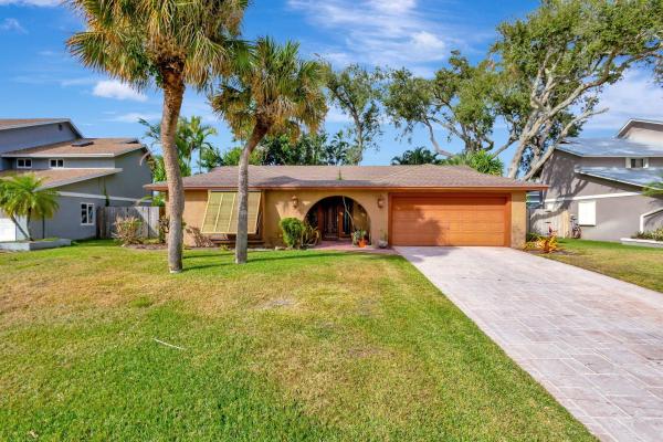 Rainwood West, 1122 Rainwood Cir, Palm Beach Gardens, Florida 33410, image 1