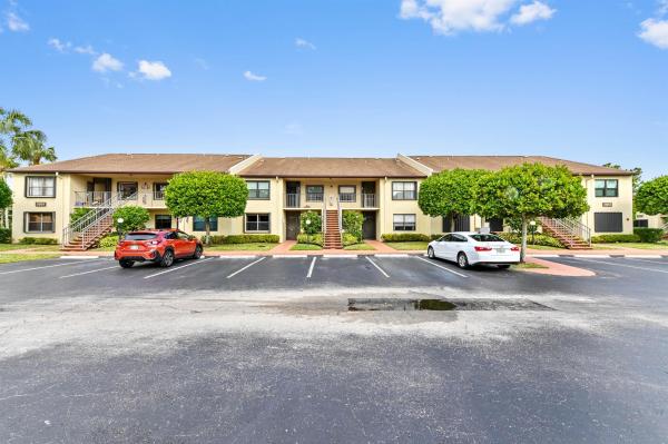 Gardens Of Willow Bend, 7867 Willow Spring Dr #814, Lake Worth Beach, Florida 33467, image 1