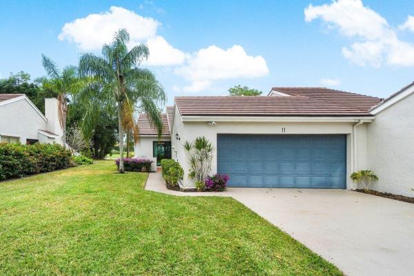 Townhomes Of Marlwood, 11 Edinburgh Dr, Palm Beach Gardens, Florida 33418, image 1