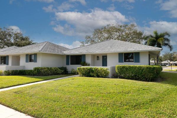 Club Cottages, 133 Club Dr, Palm Beach Gardens, Florida 33418, image 1
