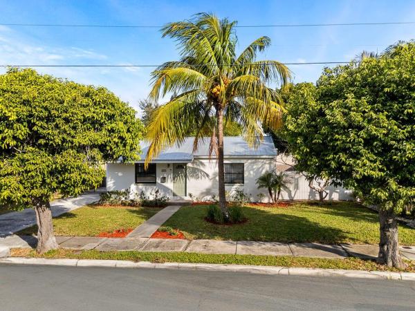 Monceaux, 611 Monceaux Rd, West Palm Beach, Florida 33405, image 1