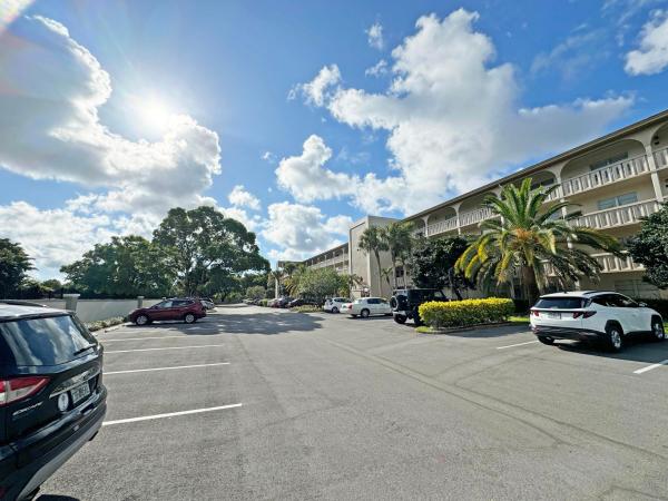 Lucaya Village, 2102 Lucaya Bnd #N2, Coconut Creek, Florida 33066, image 1