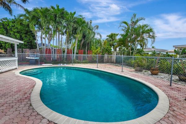Palmetto Pines, 10920 Gable St, Boca Raton, Florida 33428, image 2