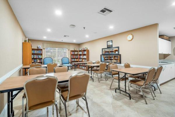 Parkshore At Whisper Walk, 8211 Springlake Dr, Boca Raton, Florida 33496, image 2