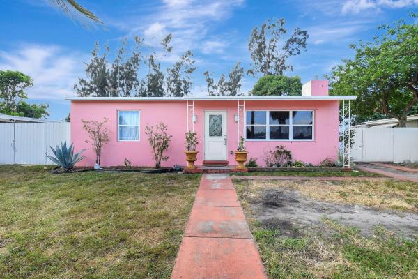 Golfview Heights, 744 E Troy Blvd, West Palm Beach, Florida 33409, image 1