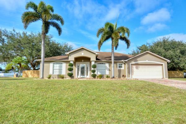 Paar Estates, 176 SW Valley Pl, Port St. Lucie, Florida 34953, image 1