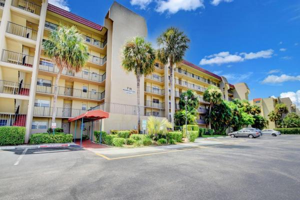 Princeton At Poinciana Place, 3755 Via Poinciana #504, Lake Worth Beach, Florida 33467, image 1