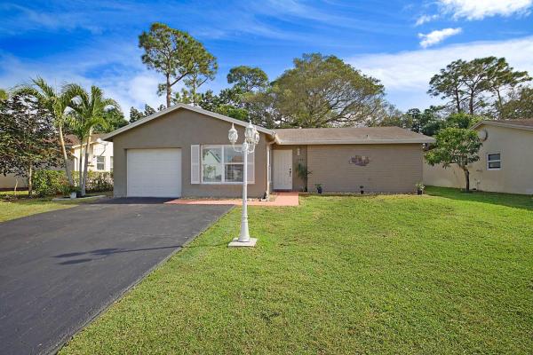 Lucerne Homes East, 6380 Summer Sky Ln, Greenacres, Florida 33463, image 1