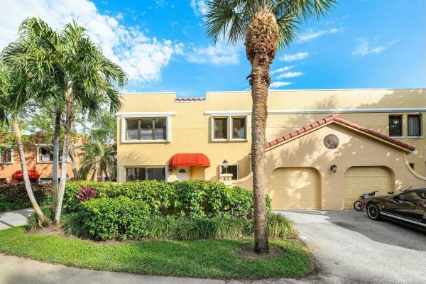 Uno Lago, 82 Uno Lago Dr, Juno Beach, Florida 33408, image 1