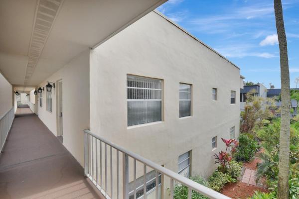78 Burgundy B, Delray Beach, Florida 33484, image 2
