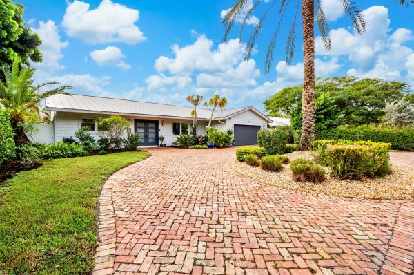 Lake Floresta Park, 1020 NW 6th St, Boca Raton, Florida 33486, image 1
