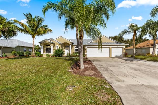 Palm Lake Gardens, 2616 N Serenity Cir, Fort Pierce, Florida 34981, image 1