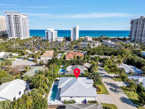 Yacht Harbor Manor, 1270 Singer Dr, Riviera Beach, Florida 33404, image 1