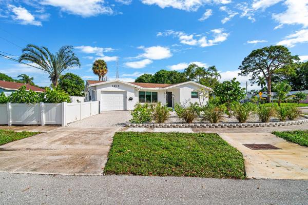 Westfield At West Palm Beach, 1409 40th St, West Palm Beach, Florida 33407, image 1