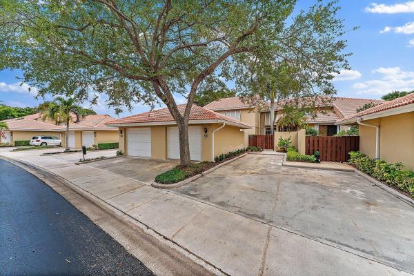 Patio Homes, 281 Old Meadow Way, Palm Beach Gardens, Florida 33418, image 1