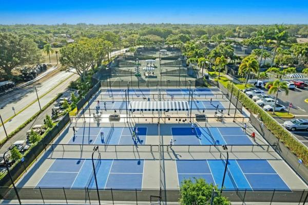 Kensington At Wycliffe, 4493 Kensington Park Way, Lake Worth, Florida 33449, image 2