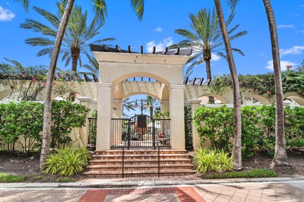 Cielo Townhomes, 4930 Vine Cliff Way E, Palm Beach Gardens, Florida 33418, image 1