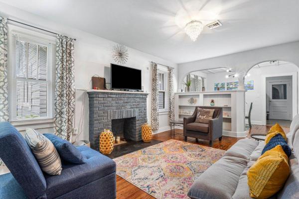 Lake Worth Town, 428 N H St, Lake Worth Beach, Florida 33460, image 1