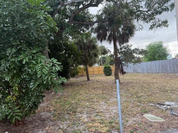 Freshwater Avenue, 906 13th St, West Palm Beach, Florida 33401, image 1