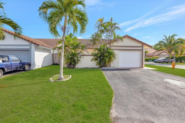 Oak Lake At The Hammocks, 9632 SW 150th Pl, The Hammocks, Florida 33196, image 1