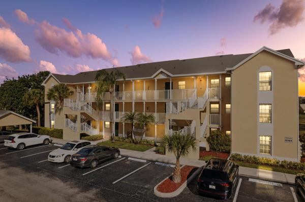 Addison Pointe, 6284 La Costa Dr #J, Boca Raton, Florida 33433, image 1