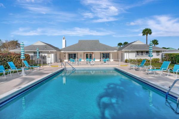 Meridian Park, 3154 Meridian Way #2, Palm Beach Gardens, Florida 33410, image 1