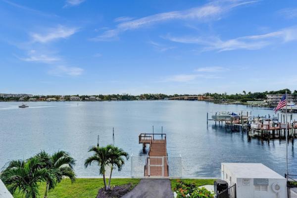 South Sea Islander, 231 E Lantana Rd #304, Lantana, Florida 33462, image 1