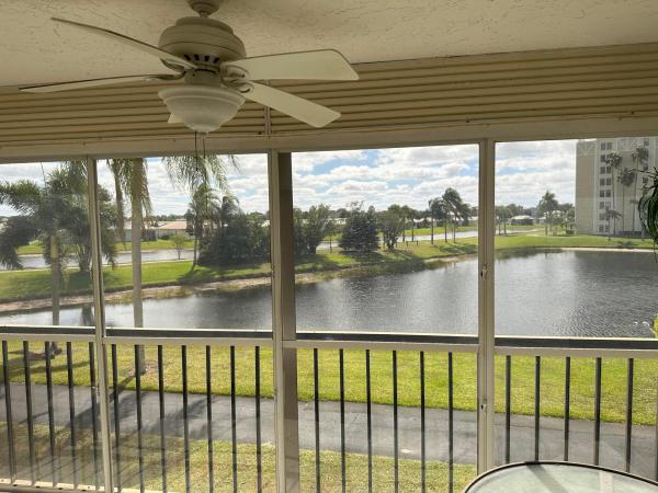 Huntington Lakes 5, 7270 Ashford Pl #208, Delray Beach, Florida 33446, image 3