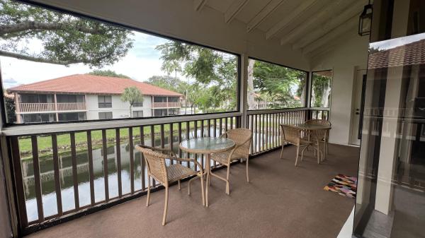Golf Villas, 406 Brackenwood Ln, Palm Beach Gardens, Florida 33418, image 1