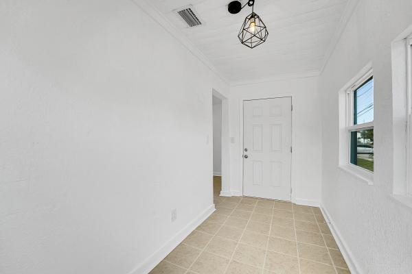 Fort Pierce Residential, 711 N 17th St, Fort Pierce, Florida 34950, image 1