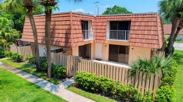 Waterside Luxury Townhomes, 851 Blue Ridge Cir, West Palm Beach, Florida 33409, image 1