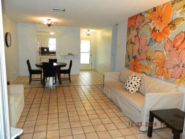 Ashley At Cresthaven Villas, 4780 Cresthaven Blvd #E, West Palm Beach, Florida 33415, image 3
