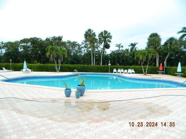 Ashley At Cresthaven Villas, 4780 Cresthaven Blvd #E, West Palm Beach, Florida 33415, image 2