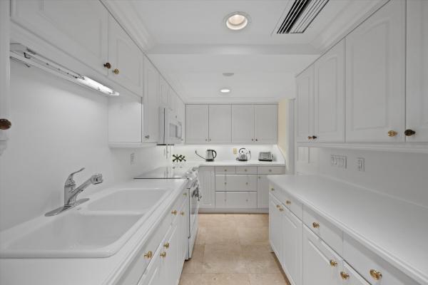 Park Place, 369 S Lake Dr #1C, Palm Beach, Florida 33480, image 2