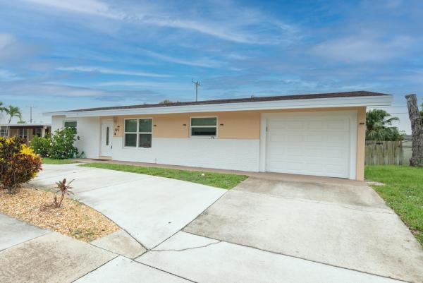 Palm Springs Village, 325 Greenbrier Dr, Palm Springs, Florida 33461, image 1