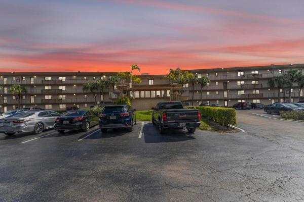 Isle Of Boca Dunes, 9300 SW 8th St #109, Boca Raton, Florida 33428, image 3