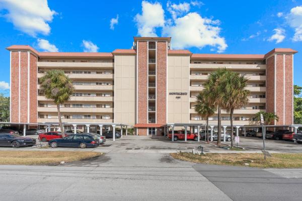 Montecristi Country Club, 1101 Crystal Lake Dr #309, Deerfield Beach, Florida 33064, image 1
