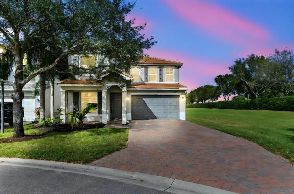 Magnolia Grove At Palm Beach Plantation, 8639 Tally Ho Ln, West Palm Beach, Florida 33411, image 1