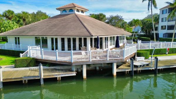 Oak Harbour, 933 Oak Harbour Dr, Juno Beach, Florida 33408, image 2