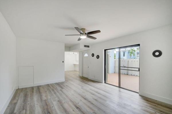 Martel Arms, 1010 NE 8th Ave #10B, Delray Beach, Florida 33483, image 2