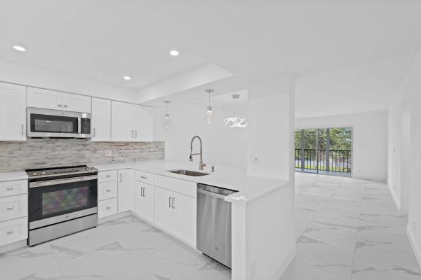 Huntington Lakes 2, 6936 Huntington Ln #302, Delray Beach, Florida 33446, image 1