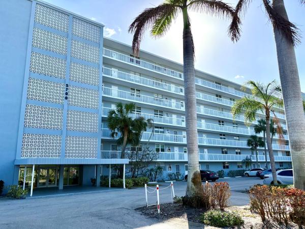 Boca Teeca, 5700 NW 2nd Ave #207, Boca Raton, Florida 33487, image 1