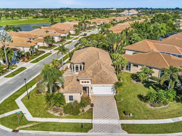 Turnberry Isle At Aberdeen, 6786 Fairway Lakes Dr, Boynton Beach, Florida 33472, image 1