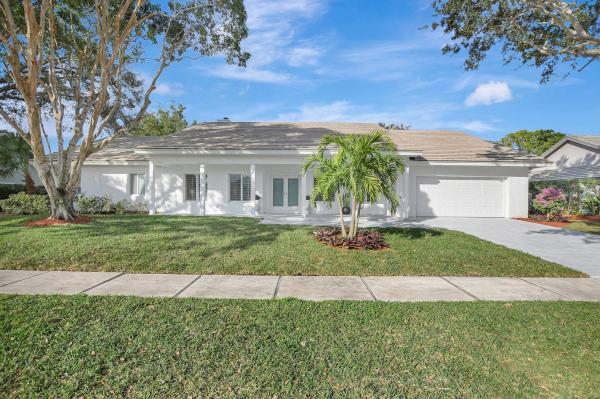 Woodfield Hunt Club, 3065 Saint James Dr, Boca Raton, Florida 33434, image 1